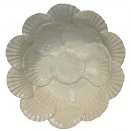 Queen Anne Chic serving dish – anemone